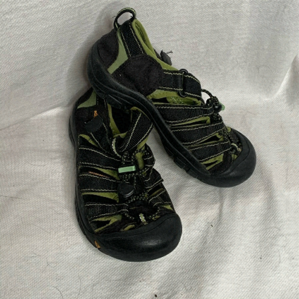 4/$35 Kid 1 KEEN Waterproof Leather Black Green